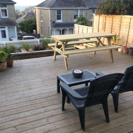 Sea Views With Large Deck One Bedroom Very Close To Beach And Town Ньюки Экстерьер фото
